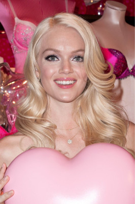 photo 15 in Lindsay Ellingson gallery [id444715] 2012-02-13 00:00:00