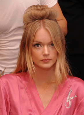 photo 10 in Lindsay Ellingson gallery [id281231] 2010-08-26 00:00:00
