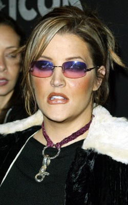 Lisa Marie Presley pic #16083