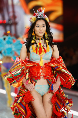 photo 20 in Liu Wen gallery [id904973] 2017-01-28 00:00:00
