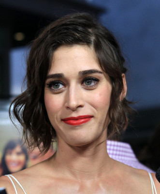 Lizzy Caplan pic #528507