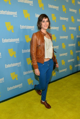 Lizzy Caplan pic #687491