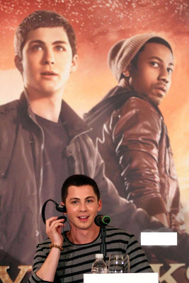 Logan Lerman pic #670701
