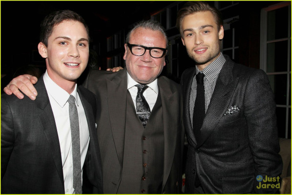 photo 18 in Logan Lerman gallery [id687460] 2014-04-07 00:00:00