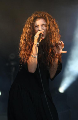 photo 16 in Lorde gallery [id669842] 2014-02-16 00:00:00