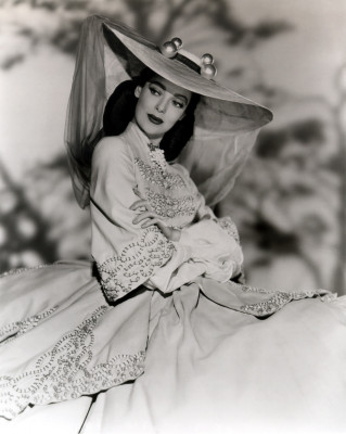 Loretta Young pic #247289