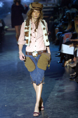 Louise Pedersen pic #1204192