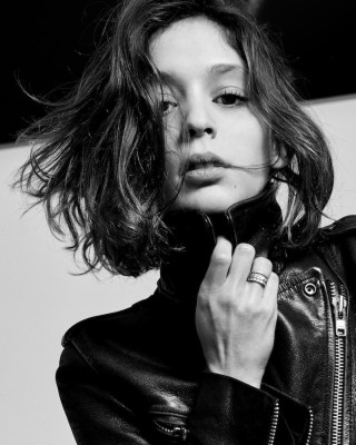 Lucie Bourdeu pic #1007498