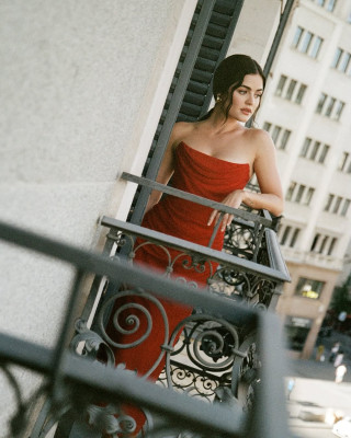 Lucy Hale by Claire Leahy for Carolina Herrera SS 2026 Show at Madrid Fashion Week 09/18/2025