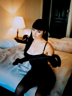 photo 6 in Lucy Lawless gallery [id30088] -0001-11-30 00:00:00