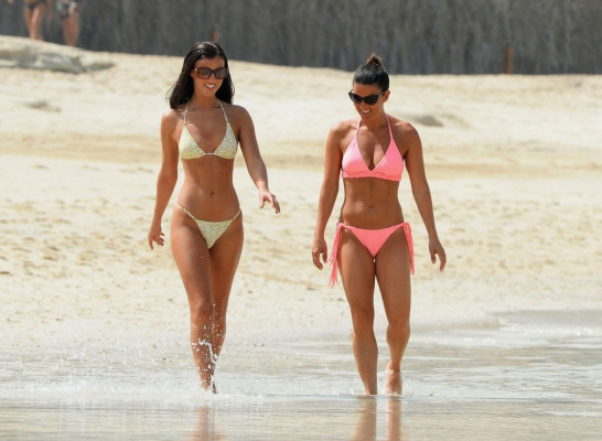Lucy Mecklenburgh pic #827098