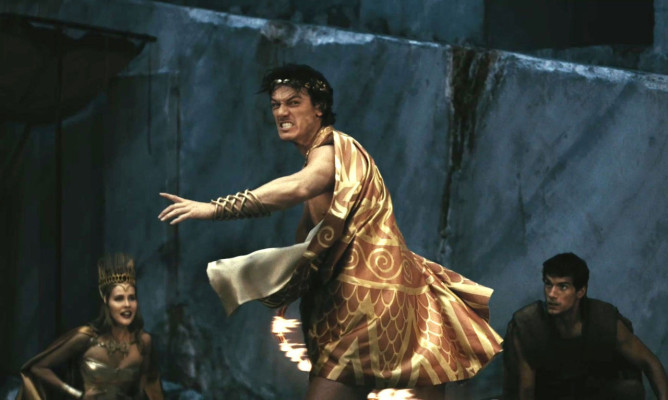 Luke Evans pic #733595