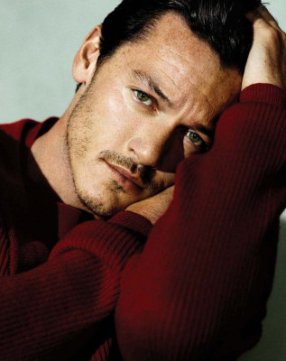 Luke Evans pic #732945