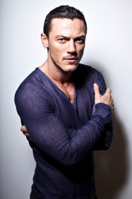Luke Evans pic #742057