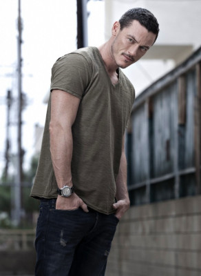 Luke Evans pic #742045