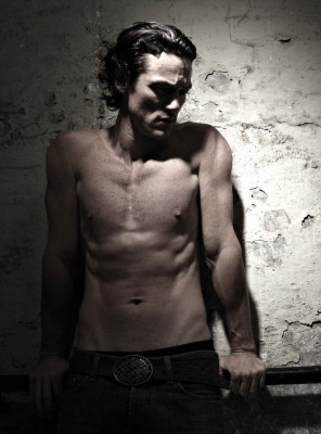 Luke Evans pic #749338
