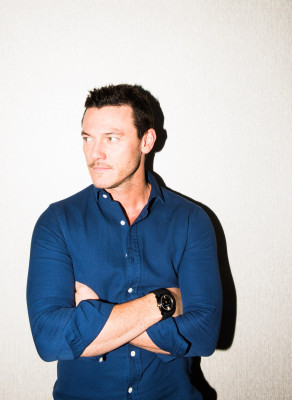 Luke Evans pic #899513