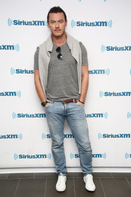 Luke Evans pic #899518