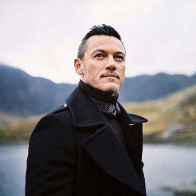 photo 5 in Luke Evans gallery [id913476] 2017-03-04 00:00:00