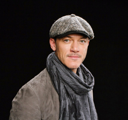 photo 3 in Luke Evans gallery [id913483] 2017-03-04 00:00:00