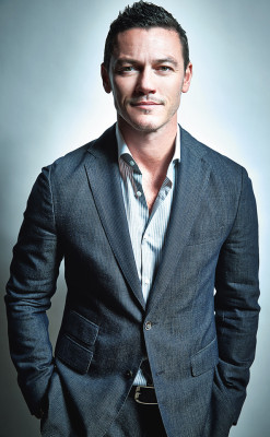 Luke Evans pic #759532