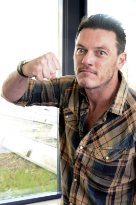 Luke Evans pic #771587