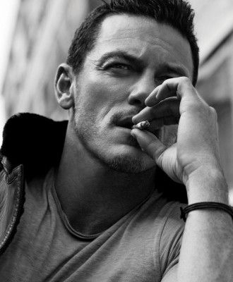 photo 21 in Luke Evans gallery [id909242] 2017-02-14 00:00:00