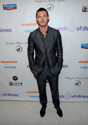 Luke Evans pic #702629
