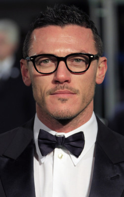 Luke Evans pic #702626