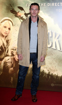 Luke Evans pic #702279