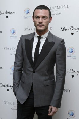 Luke Evans pic #702618