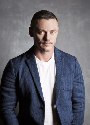 Luke Evans pic #820234