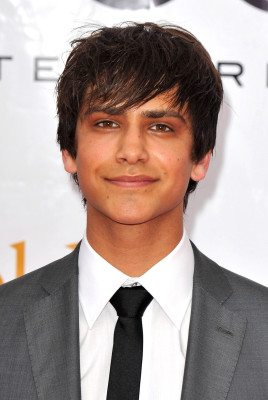 photo 10 in Luke Pasqualino gallery [id363715] 2011-03-31 00:00:00