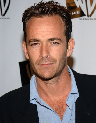 photo 3 in Luke Perry gallery [id225634] 2010-01-14 00:00:00