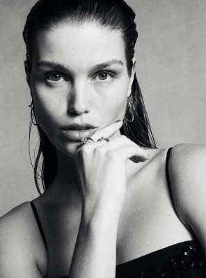 Luna Bijl pic #1325474
