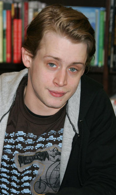 photo 7 in Macaulay Culkin gallery [id376858] 2011-05-11 00:00:00