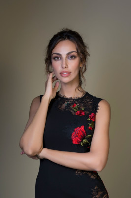 photo 5 in Madalina Ghenea gallery [id1240071] 2020-11-17 00:00:00