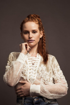 Madelaine Petsch pic #929138