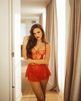 photo 20 in Madison Pettis gallery [id1295221] 2022-01-27 00:00:00