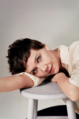 photo 17 in Maggie Gyllenhaal gallery [id748344] 2014-12-17 00:00:00