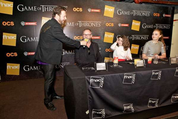 Maisie Williams pic #709545