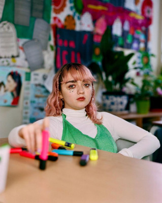 Maisie Williams pic #1140476