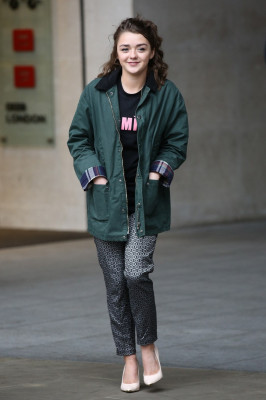 Maisie Williams pic #709427