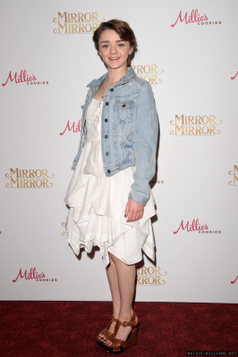 Maisie Williams pic #711055