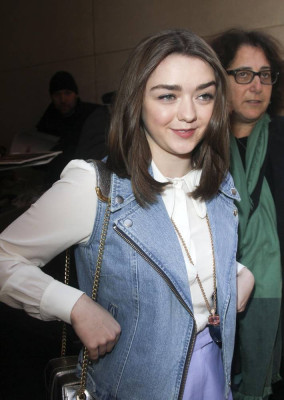 Maisie Williams pic #709384