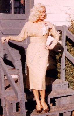 Mamie Van Doren pic #379324