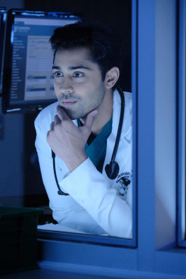 Manish Dayal pic #1238679
