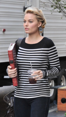 Margot Robbie pic #686048