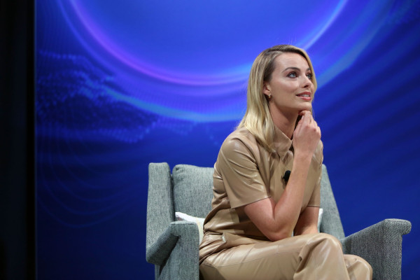Margot Robbie pic #1111039
