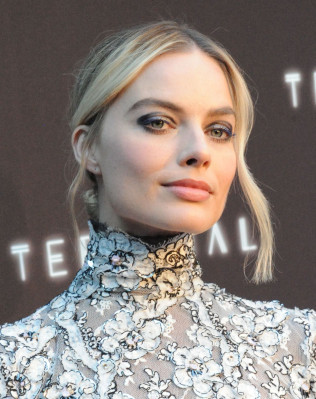 Margot Robbie pic #1035863